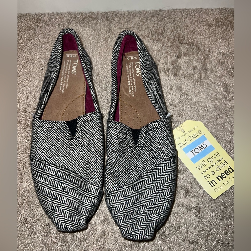 Toms
